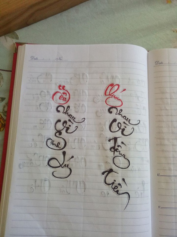 Dù công việc lái xe tải đi các tỉnh thường ngày khá bận rộn nhưng bản thân Shing Tc vẫn dành chút thời gian cuối ngày để ghi lại những cảm xúc trong một ngày của mình.