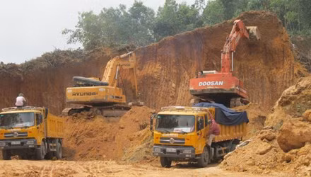 Cuu Chu tich Da Nang ky 