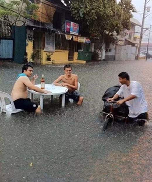 Trên thực tế cho thấy, rất nhiều trường hợp nhậu xong trên đường đi về hoặc đã về tới nhà thì bị đột tử vì cảm lạnh và hậu quả là một người "ra đi" còn cả nhà thì ôm nỗi thương tiếc vô hạn.