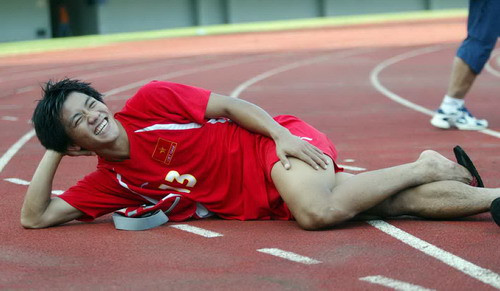 Trước đó, anh có quãng thời gian dài đi chữa chấn thương ở Hà Nội nhưng bất thành.