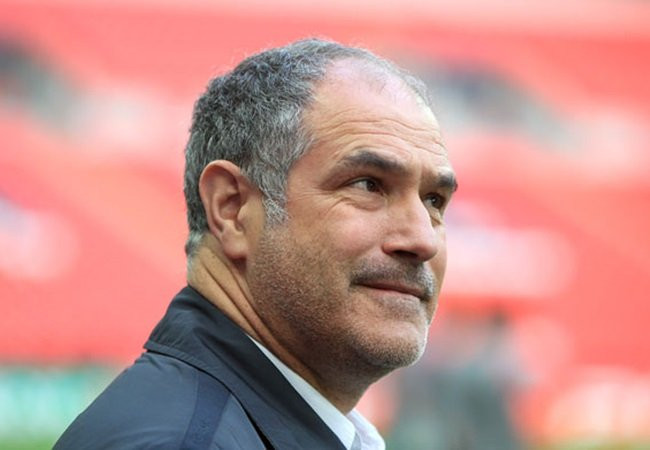 Theo tờ Mirror, cái tên đại diện của Premier League đang nhắm đến đó chính là Andoni Zubizarreta, cựu thủ môn từng đảm nhiệm vai trò Giám đốc thể thao của gã khổng lồ xứ Cataluya. Theo đó, Arsenal đã đưa ra lời đề nghị và ông đang cân nhắc kĩ lưỡng về chuyện này.