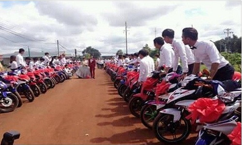 9X Binh Phuoc ruoc dau bang 90 xe Exciter gay nao loan-Hinh-2