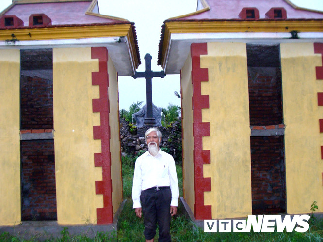 Ngoi mo tap the giua canh dong Nam Dinh va nhung cuoc an tang xot xa