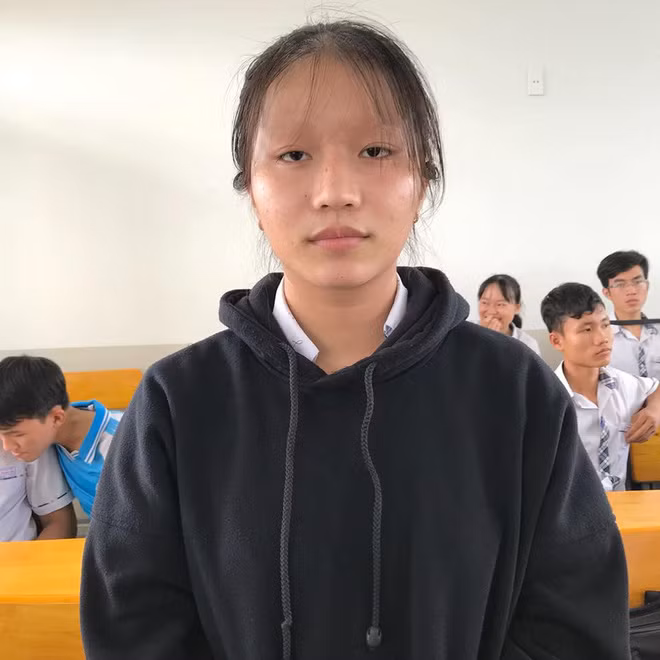 Rõ ràng lông mày cũng rất quan trọng trong việc tôn vinh vẻ đẹp của con người. Nếu thiếu nó nhìn vừa buồn cười vừa lạ lùng là ý kiến chung của nhiều người.