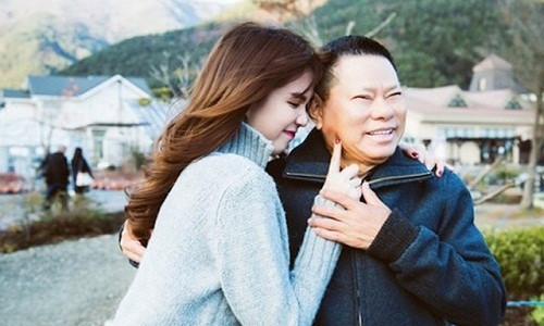 Từ khi người tình của Ngọc Trinh lộ diện, cái tên Hoàng Kiều được ghi nhớ nhiều hơn trong suy nghĩ của nhiều người, dù ông đã từng được nêu danh về độ giàu có.