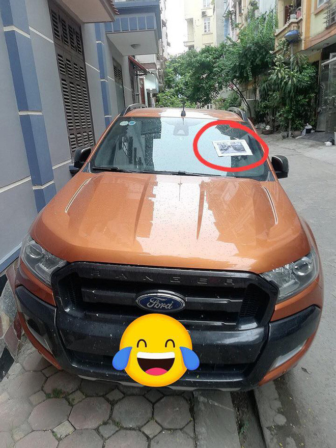 Do vo y thuc chan truoc cua nha nguoi khac, tai xe nhan bai hoc 