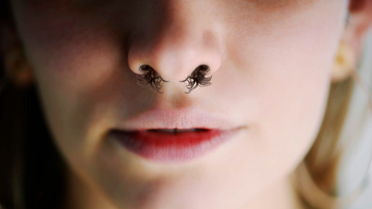 Mặc dù khiến nhiều người khó hiểu, nhưng không mấy bất ngờ khi hàng năm có đến hàng trăm xu hướng làm đẹp mới ra đời và được rất nhiều người yêu thích. Năm nay có thể khẳng định việc trang điểm lông mũi lên ngôi.