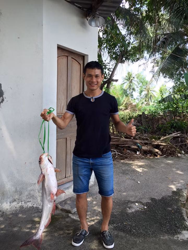 Chơi futsal gần chục năm thì đã 5 năm nay, chiếc áo số 10 trên tuyển mặc định là của Bảo Quân.