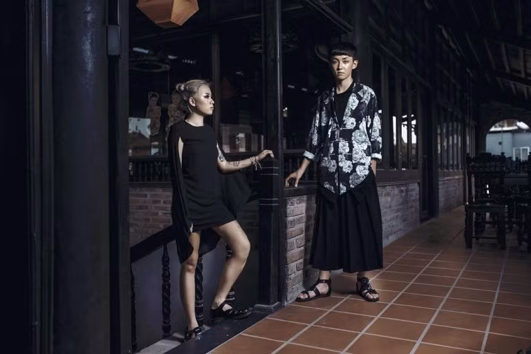 Bat Trang, dia diem check-in quen ma la voi gioi tre Viet