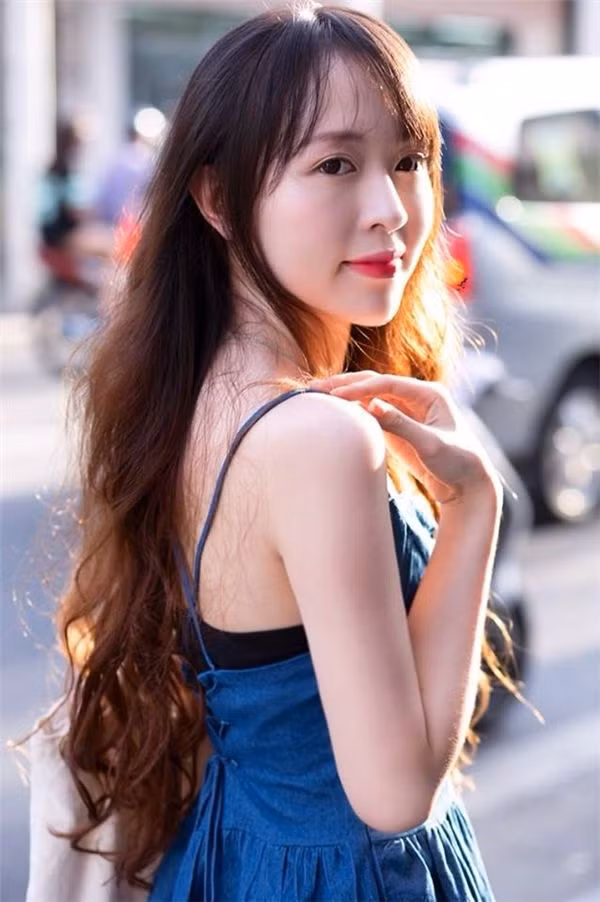 Khuôn mặt xinh đẹp cùng thân hình bốc lửa đã khiến Vũ Nguyễn Kiều Phương được đông đảo giới trẻ quan tâm và yêu thích. Ảnh sử dụng trong bài: FBNV.