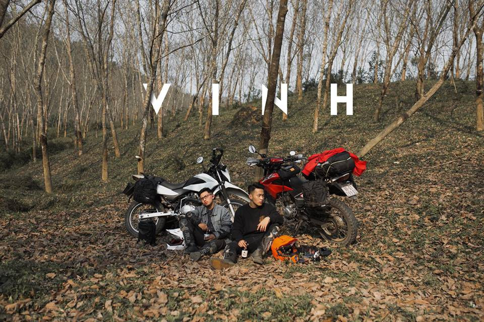 Suốt hành trình dài, cả Nam và Hà đã trải qua rất nhiều khó khăn, từ việc băng qua những quãng đường không điện, không sóng di động cho đến những ngày miền Trung nắng cắt da, cắt thịt.