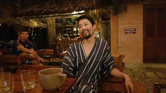 Hình ảnh già nua của Trí Nguyễn khi để râu.