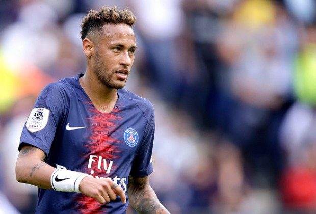 Tờ Don Balon tiết lộ BLĐ PSG đã quá mệt mỏi với Neymar vì vậy sẵn sàng cho tương lai không có cầu thủ này. Thượng tầng PSG đã nhắm một siêu sao đình đám để thay thế vị trí anh. Đó là Antoine Griezmann.