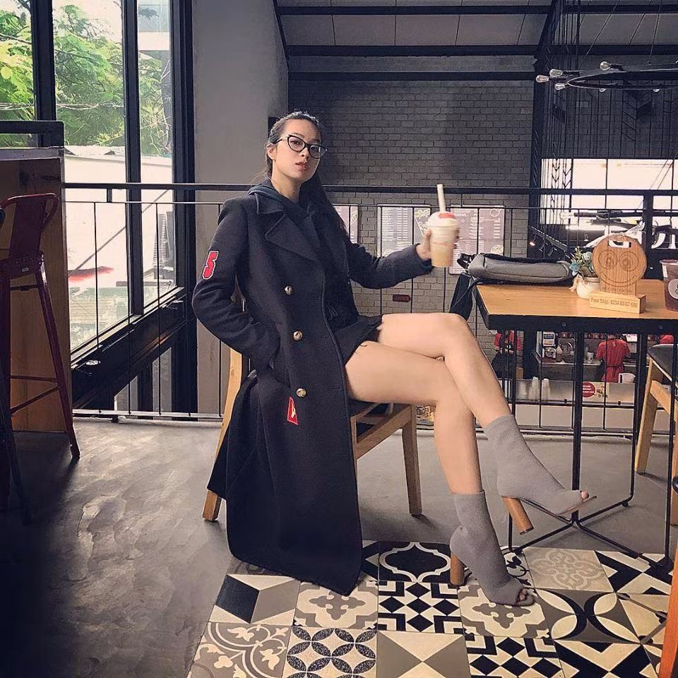 Nói về niềm đam mê xe môtô phân khối lớn của mình, Hoài Thương từng chia sẻ trên trang cá nhân rằng: "Xe 4 bánh chỉ đưa thể xác bạn đi, nhưng xe 2 bánh thì đưa cả tâm hồn bạn".