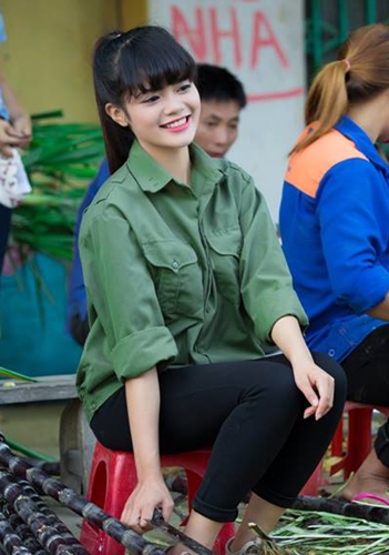 Chính vẻ đẹp của cô bán mía ở Hải Dương ngay sau đó được dân mạng tìm kiếm, truy lùng thông tin.