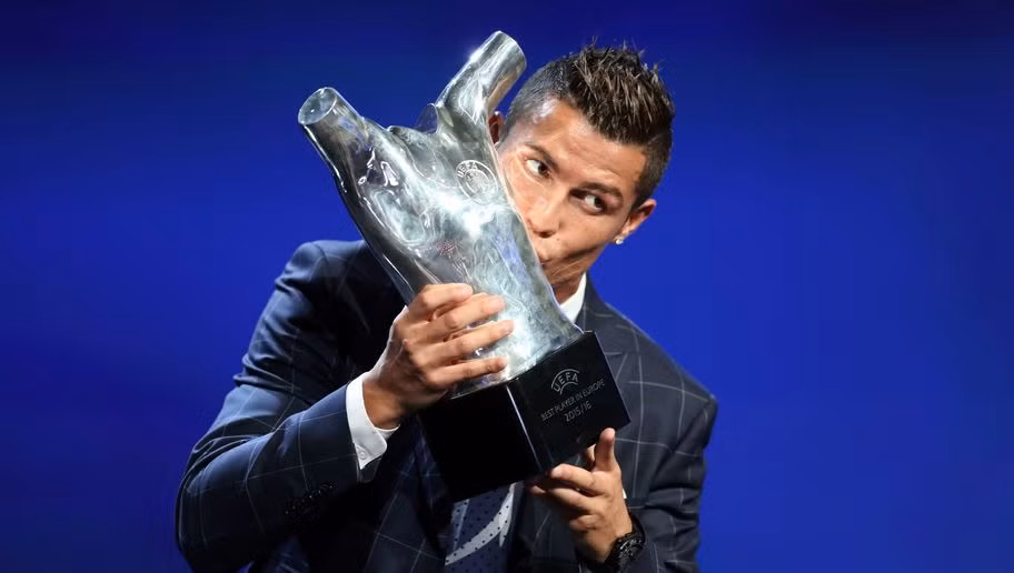 Cristiano Ronaldo là đối trọng với Messi không chỉ trong các danh hiệu mà còn trong cả giá trị chuyển nhượng, cầu thủ người Bồ Đào Nha được định giá lên tới 110 triệu euro. Ảnh: Transfermarkt.