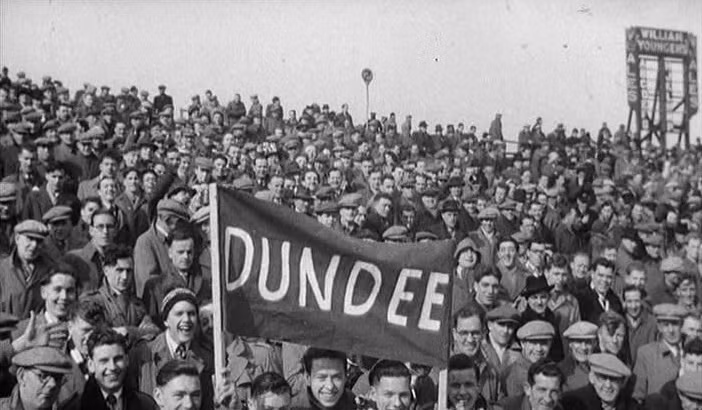 Dundee Harp vùi dập Aberdeen Rovers “phũ” tới mức, người ta thậm chí còn nhầm lẫn trong việc đếm số bàn thắng được ghi. Trong cuộc họp báo sau trận, trọng tài cũng phải thừa nhận ông gặp khó khăn trong việc đếm số lần cầu thủ Dundee Harp làm tung lưới đối phương. Theo ông “vua áo đen” thì ông đã công nhận 37 bàn, nhưng các cầu thủ Dundee Harp lại khẳng định họ chỉ ghi được có 35 bàn mà thôi.
