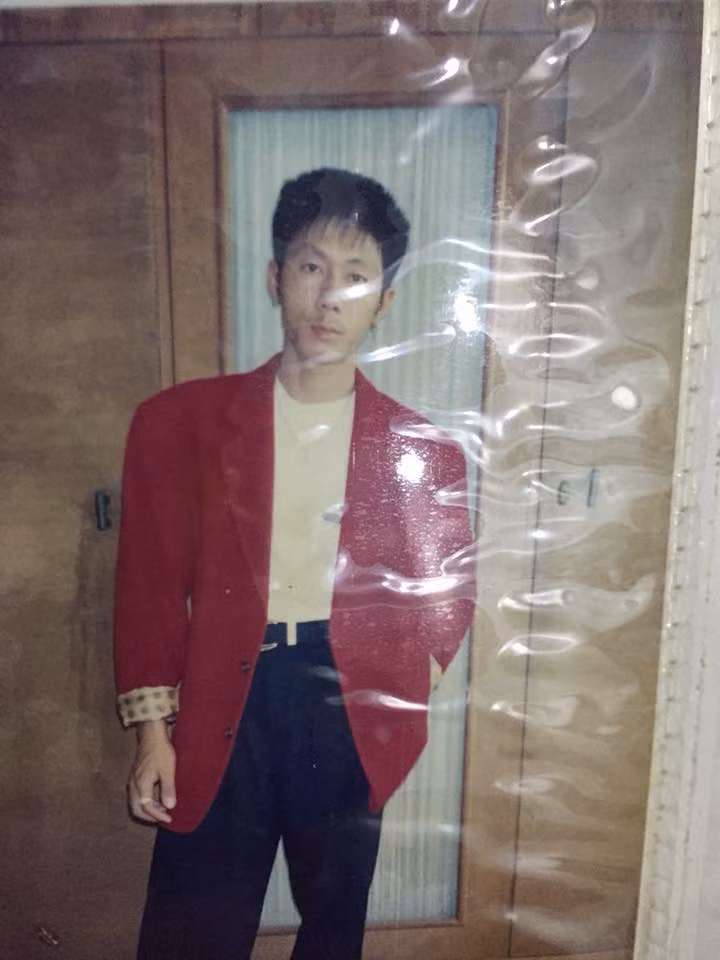 Phong cách sao điện ảnh giống các tài tử Hong Kong cũng được bố của Vân Chi cập nhật.