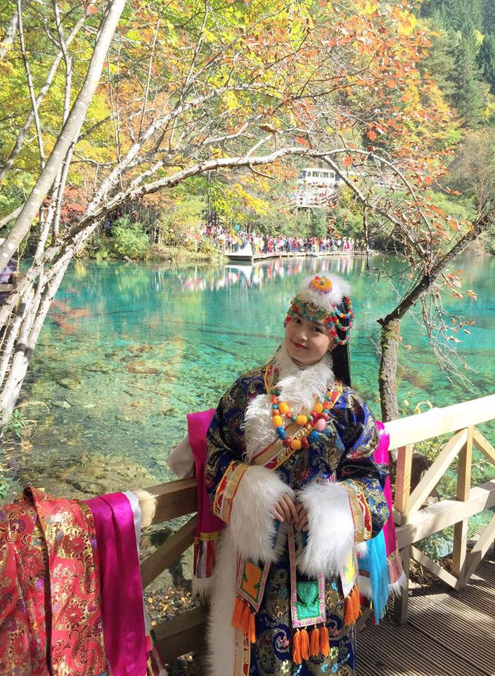 Cửu Trại Câu và sự hóa thân thành cô gái dân tộc Trung Quốc của Diệp Anh.