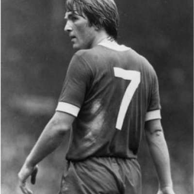 Kenny Dalglish là cầu thủ bóng đá người Scotland và là huyền thoại của CLB Liverpool. Có thể nói ông là một phần không thể thiếu thời hoàng kim của The Kop những năm thập niên 1970 và 1980.