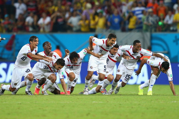 Tại vòng 16 World Cup 2014, đội Costa Rica tiếp tục vượt qua Hy Lạp sau loạt sút luân lưu với tổng tỉ số 5-3. Họ chỉ chịu dừng lại ở tứ kết trước Hà Lan với sự xuất sắc của thủ thành Tim Krul trong loạt penalty.
