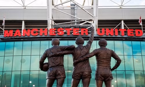 Tap doan Trung Quoc muon thau tom Man United voi gia soc