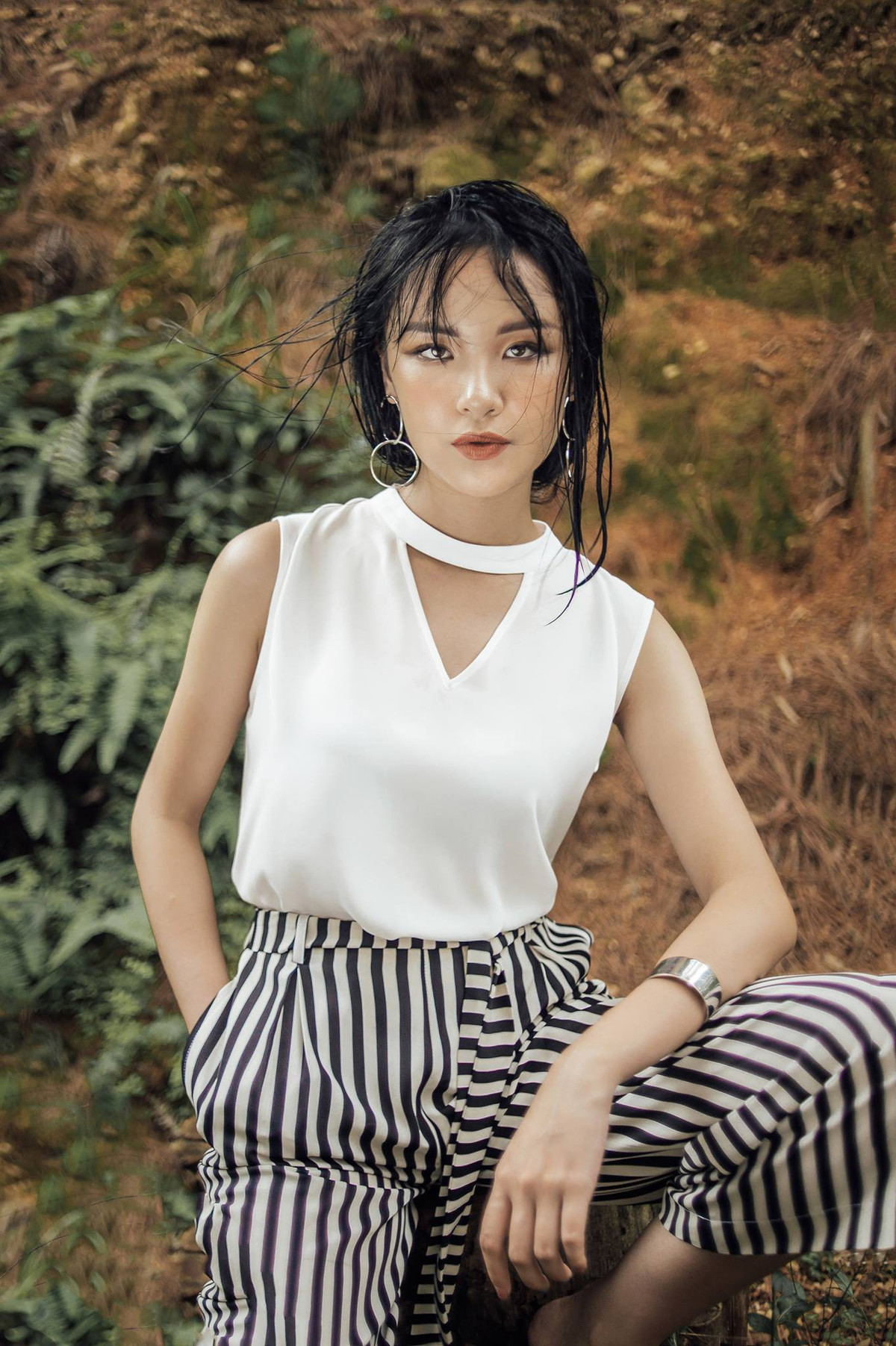 Lê Hương Thảo (1995) - Á khôi của cuộc thi Miss Du học sinh Việt toàn thế giới năm 2015 vừa tốt nghiệp đại học, trở thành tân cử nhân của trường Ritsumeikan Asia Pacific University – Beppu, Nhật Bản.