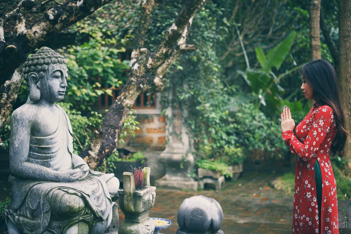 Không phải đơn giản mà Ngân Thương có biệt danh "búp bê" mà báo chí đặt cho cô nàng này cũng một phần vì vẻ đẹp thách thức tuổi tác của cô.