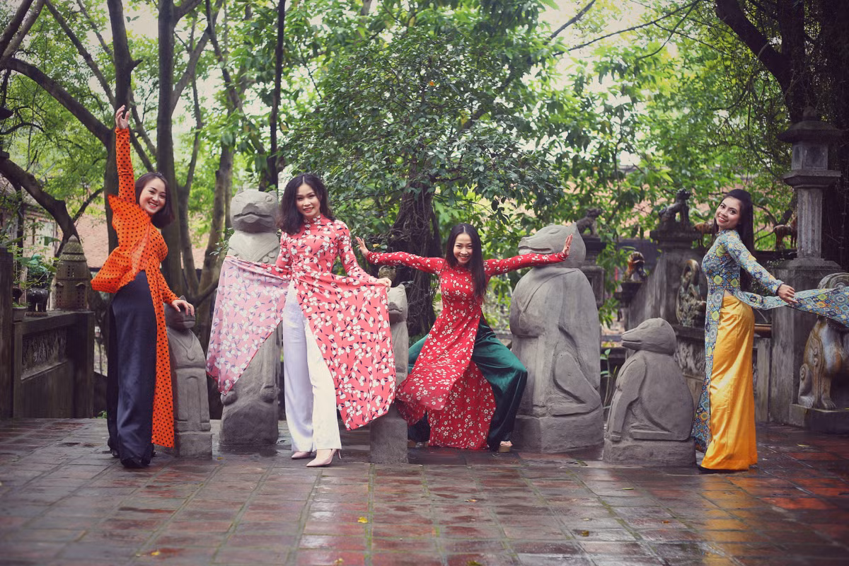 Có thể nói, "lầy" là từ để chỉ tính cách của Ngân Thương khi cởi tấm áo HLV ra để trở về với cuộc sống đời thường.