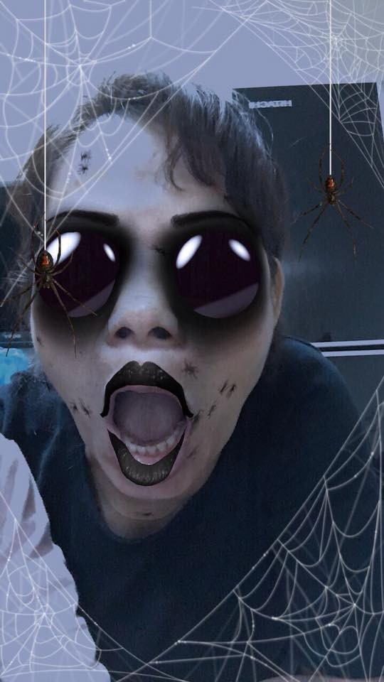 Chẳng chịu thua kém con cái về độ sống ảo, các ông bố, bà mẹ chứng minh rằng họ có tuổi nhưng luôn bắt kịp với thời đại.