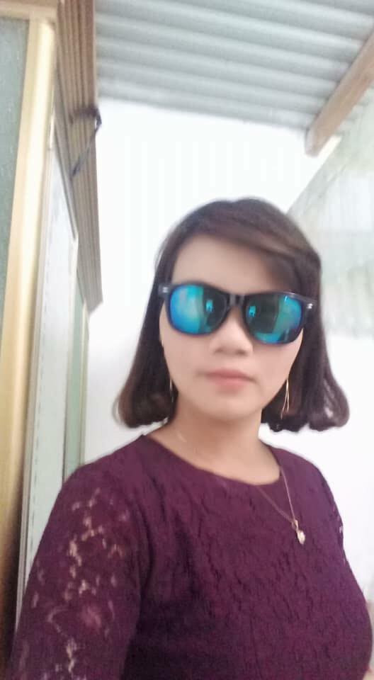 "Mẹ mình lấy chồng sớm nên bây giờ vẫn hồn nhiên vui tươi lắm!" là bình luận của nickname Chu Hải An.