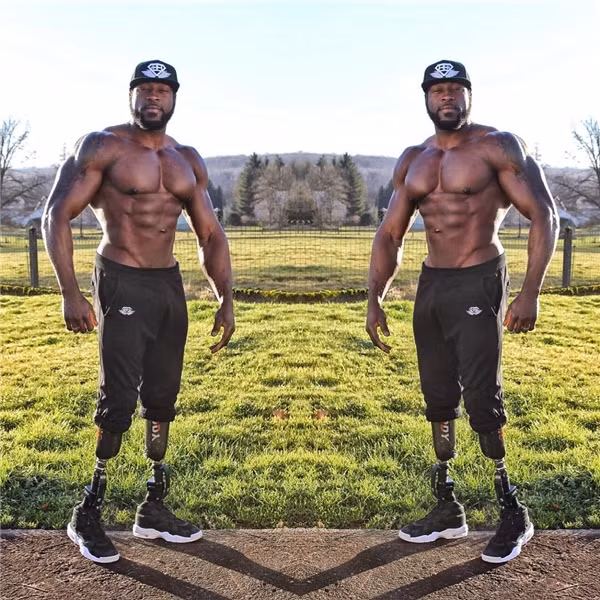 Bên cạnh đó, cũng nhờ những bức ảnh của Edgard thì câu chuyện phi thường về chàng HLV thể hình mất đi đôi chân đã trở thành niềm cảm hứng, khích lệ tinh thần cho biết bao người khuyết tật trên khắp thế giới.