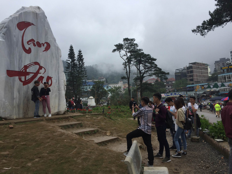 Nickname Hoàng Văn Duy (Phương Đình, Đan Phượng, Hà Nội) chia sẻ: "Tranh thủ kỳ nghỉ lễ, tôi cùng các bạn có dự định lên Tam Đảo khoảng 2 ngày. Tuy đường đi có chút khó khăn nhưng cũng là một trải nghiệm đáng nhớ".