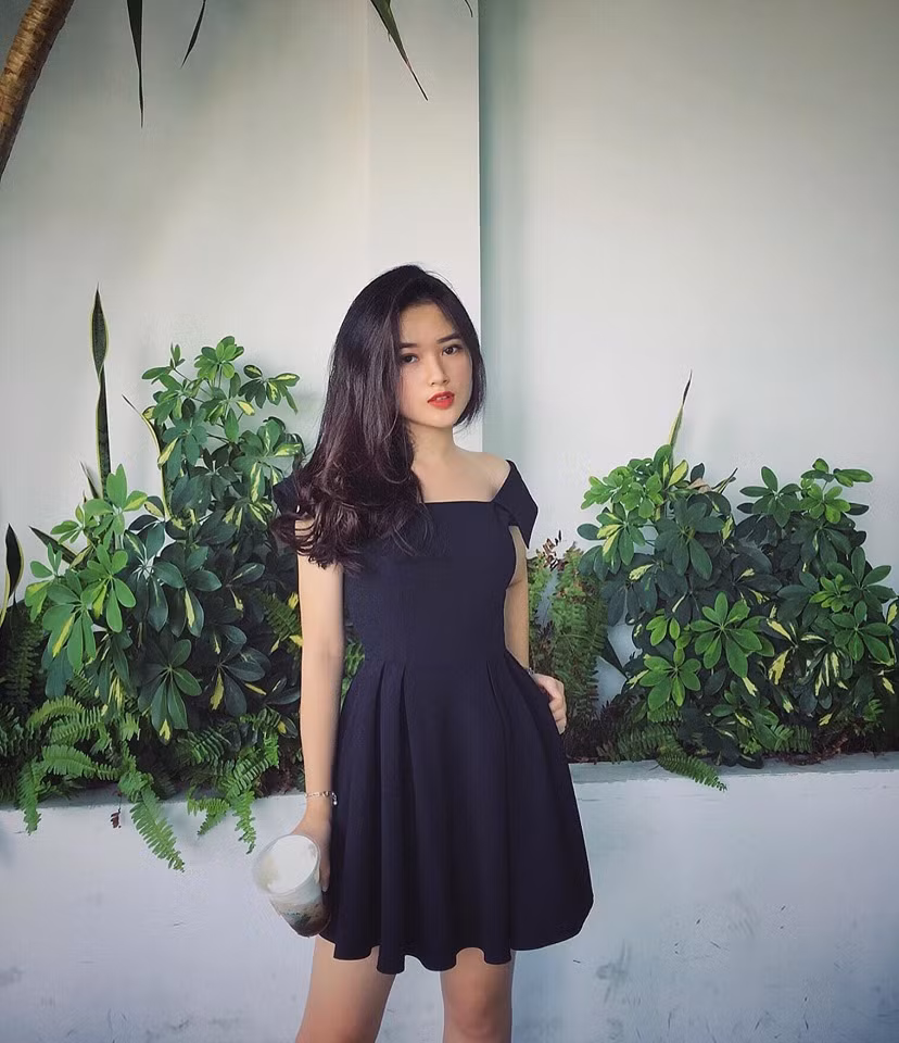 Facebook của Bảo Hân từ chỗ "chết" nay đã trở nên nhộn nhịp, đông vui hơn khi có nhiều người yêu thích Hân vào like ảnh và bình luận.