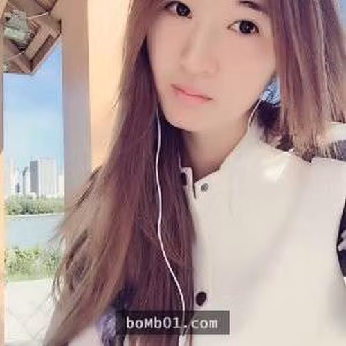 Câu chuyện khiến nhiều nhắc tới Thiên Vân khi cô nói tới câu chuyện mẹ chồng cô sau khi thấy nàng dâu mới va đầu quá nhiều lần vào cửa đã quyết định nâng chiều cao của cửa và khiến người đẹp vô cùng cảm động.