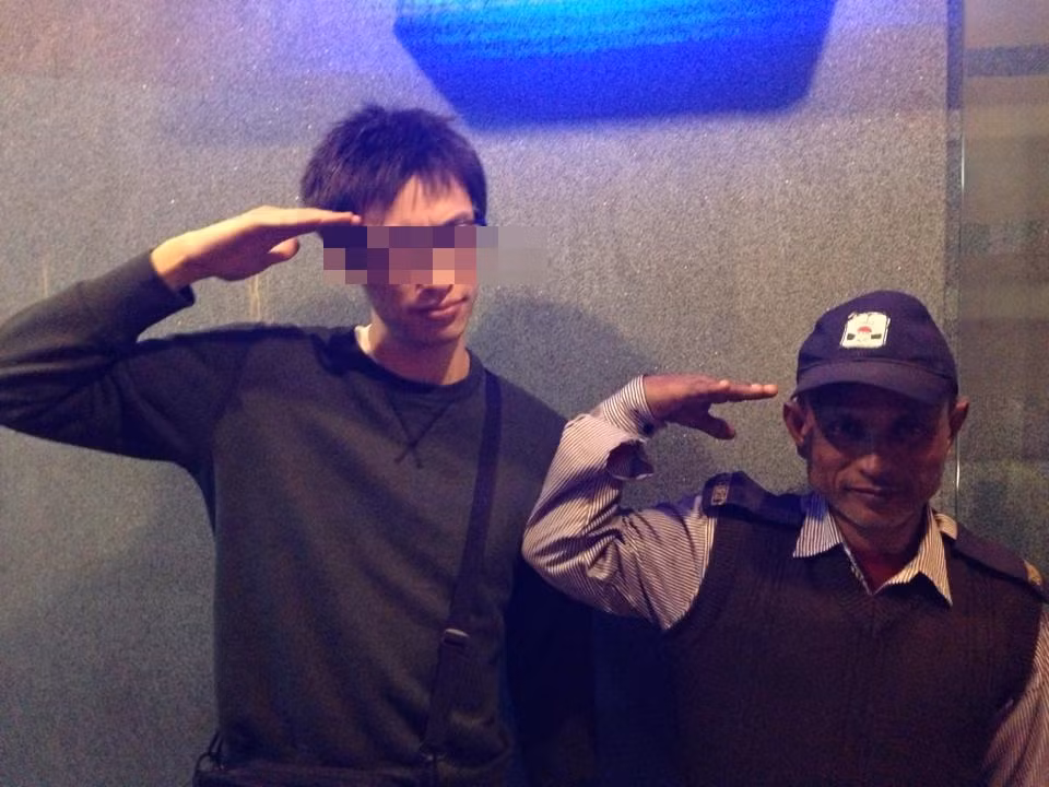 Ngay sau khi lời miệt thị của CEO người Nhật được gửi đi đã gây bất bình vì phân biệt giàu nghèo, miệt thị người chạy xe ôm công nghệ và giao hàng.