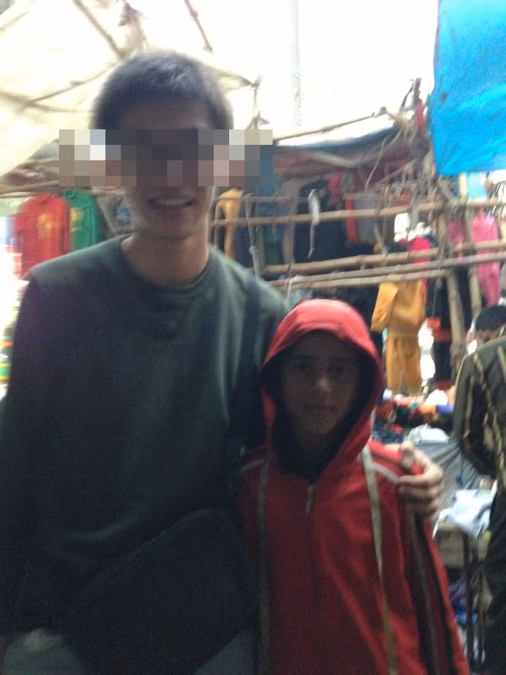 Tuy nhiên, nói đi cũng phải nói lại, việc 1 số dân mạng Việt vào ném đá, tấn công trang cá nhân của Ken Hisada là hành động không đẹp. Bởi dùng những lời lẽ thiếu văn hóa chỉ làm xấu đi hình ảnh đất nước mình mà thôi.