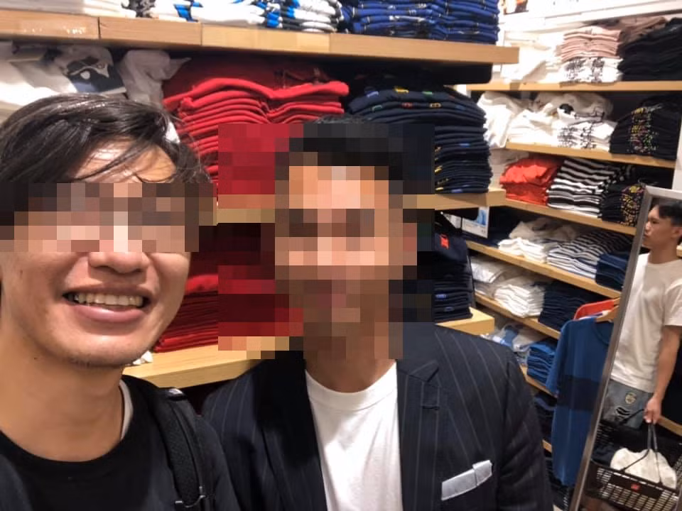 Khi đọc tweet này, cộng đồng mạng Việt phẫn nộ với Ken Hisada vì nhục mạ và coi thường tài xế Grab, đồng thời cho biết ông ta sẽ "ốm đòn" nếu đứng trước mặt người Việt nói những câu như vậy.