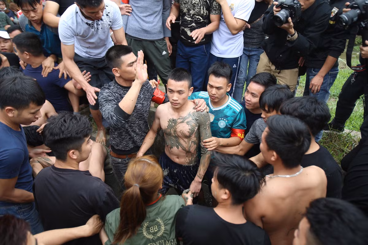 Ý nghĩa của lễ hội Đúc Bụt đó là mong muốn lấy được manh chiếu để có tài lộc, con cái, đông đảo người dân đã giành giật từng manh chiếu để mang về nhà.