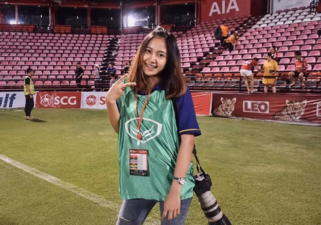 Dan bong hong lang bao Thai vua xuat hien khien anh em “te liet“