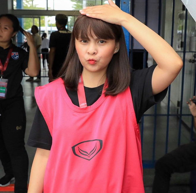 Kiaopoon cho biết cô hâm mộ cầu thủ Lương Xuân Trường và theo dõi tài khoản cá nhân của anh từ khi nam tiền vệ gốc Tuyên Quang thi đấu cho Buriram United.