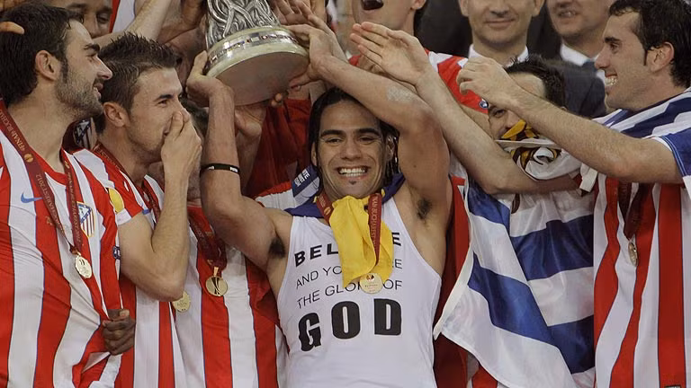 Làm rất nhiều nghĩa cử cao đẹp nhưng Falcao rất kín tiếng trong chuyện tôn giáo và từ thiện. Hiện tại Falcao đang là đầu tàu của tuyển Colombia tại World Cup 2018 tại Nga.