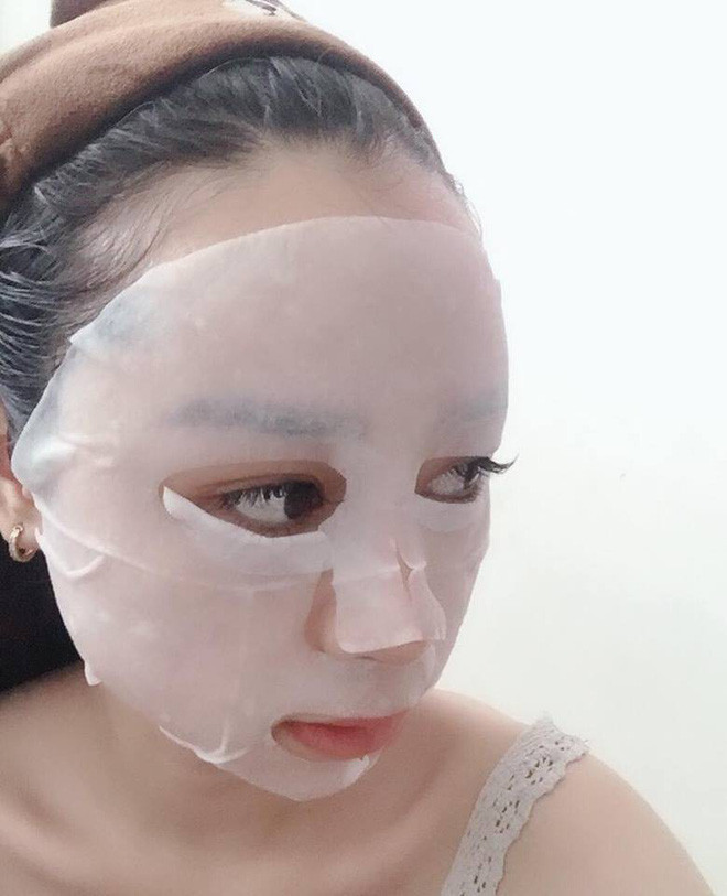 Người ta thường nói, con gái trán dô thì thông minh nhưng sự thật mất lòng bởi "trán sân bay" là nỗi lo vô cùng đáng sợ của hội chị em đặc biệt là trong khâu chụp ảnh.