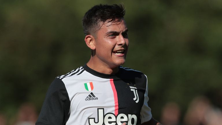 Chuyển nhượng cầu thủ từ Calcio, tiền đạo Paulo Dybala từng được liên hệ tới MU, Tottenham và mới nhất là Inter Milan trong kỳ chuyển nhượng Hè 2019. Nhưng trong phát biểu mới nhất, Giám đốc thể thao của Juventus, ông Fabio Paratici, đã đảm bảo tương lai cho tiền đạo người Argentina tại Turin. "Chúng ta hoàn toàn có thể loại trừ khả năng Dybala sẽ ra đi trong mùa Hè này".