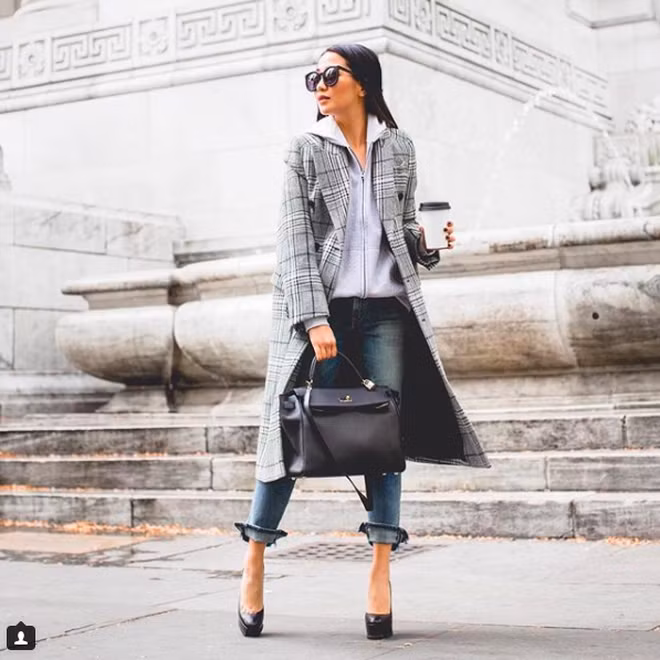 Những ngày tháng sau đó bằng niềm đam mê về thời trang, Wendy tấn công và phủ rộng hình ảnh của mình trên khắp các trang mạng xã hội như Twitter, Facebook và Youtube với các bí quyết làm đẹp, thời trang cực ăn khách.