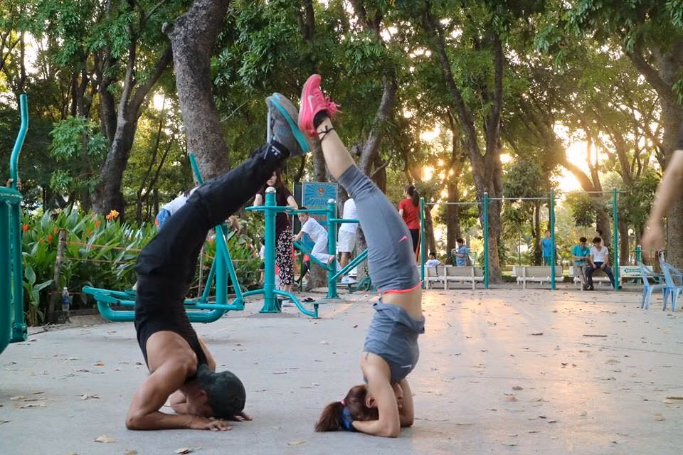 Ngoài việc tập, Thu Mai áp dụng chế độ ăn nhiều đạm, thịt cá, rau để phục hồi sức lực cho những bài tập của mình.