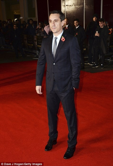 Người đàn anh và người đồng đội của CR7 tại Man United là Gary Neville cũng tới chia vui.