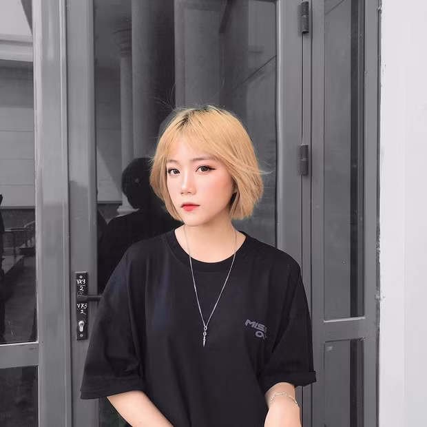 Thậm chí nhiều người còn nhận xét, ngoại hình của Lê Na ở thời điểm hiện tại chẳng khác gì ulzzang đình đám của Hàn Quốc.