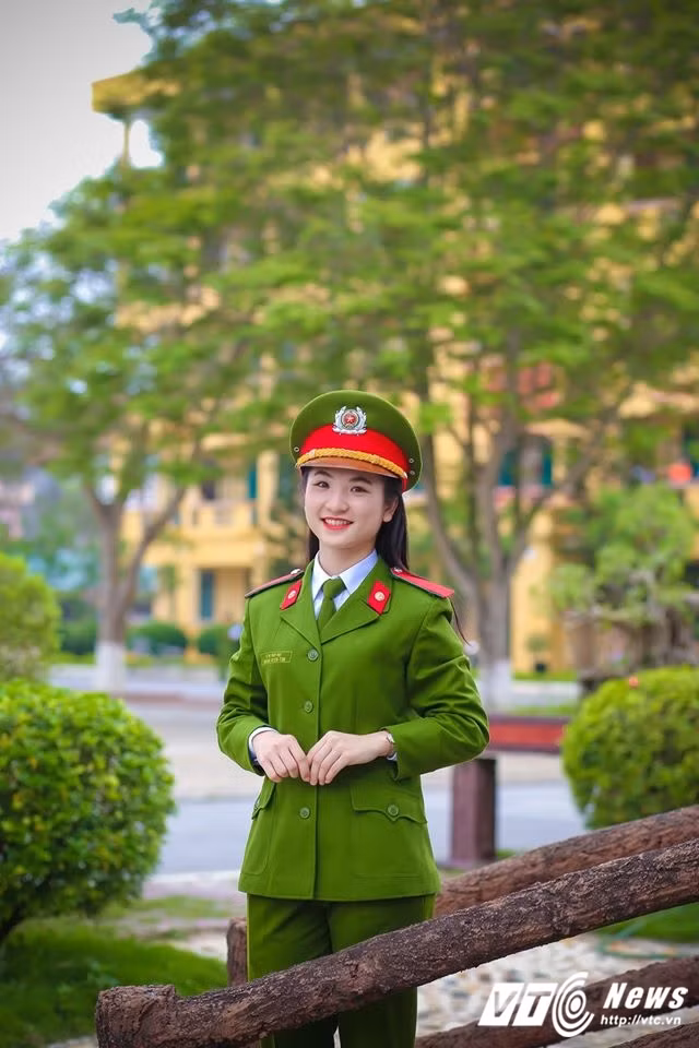 Thí sinh Lê Thị Thúy Đạt, sinh năm 1996, quê ở Thanh Hóa. Thúy Đạt cao: 1m60, cân nặng: 50kg. Cô có sở thích đi du lịch cùng bạn bè, yêu thích động vật, sở trường của bạn là tham gia tất cả các môn thể thao.