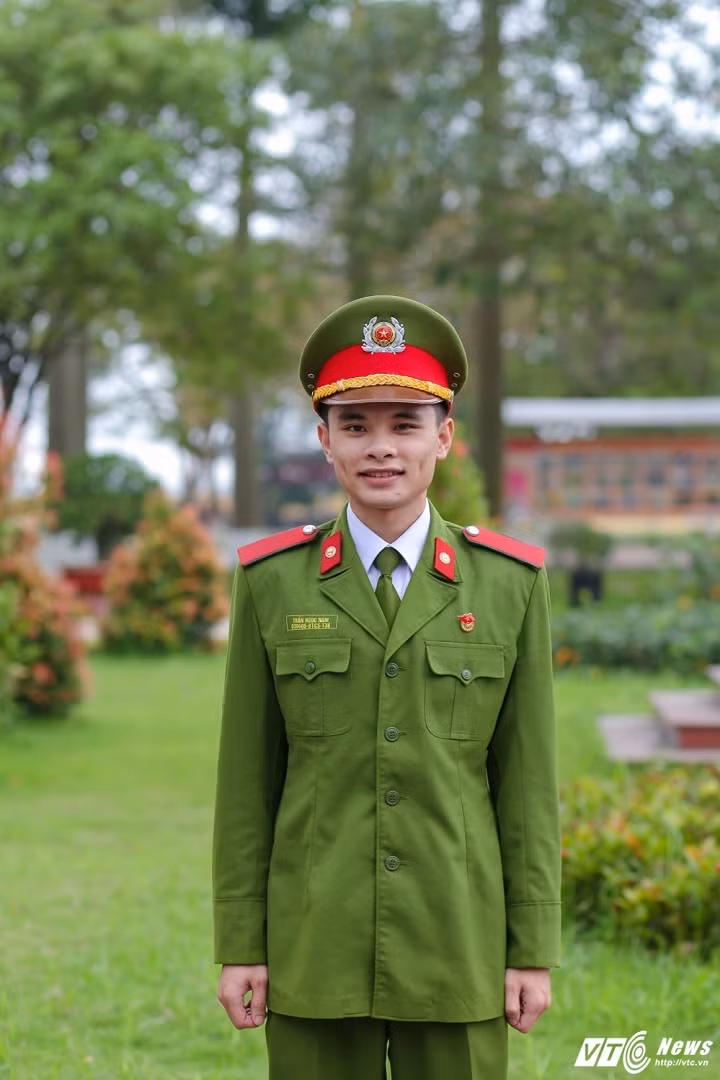 Trần Ngọc Nam (SBD 10), sinh năm 1996, quê ở Lào Cai. Nam có chiều cao: 1m70, cân nặng: 63kg. Cậu có sở trường ảo thuật và sở thích đọc sách, nghe nhạc và ca hát.